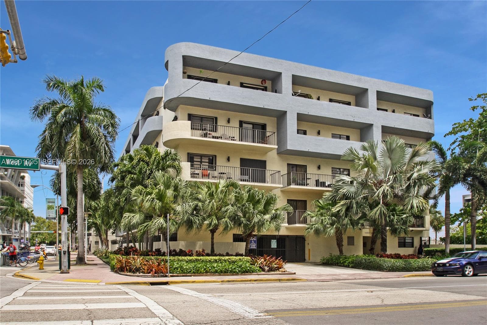 A12001995 — Miami Beach