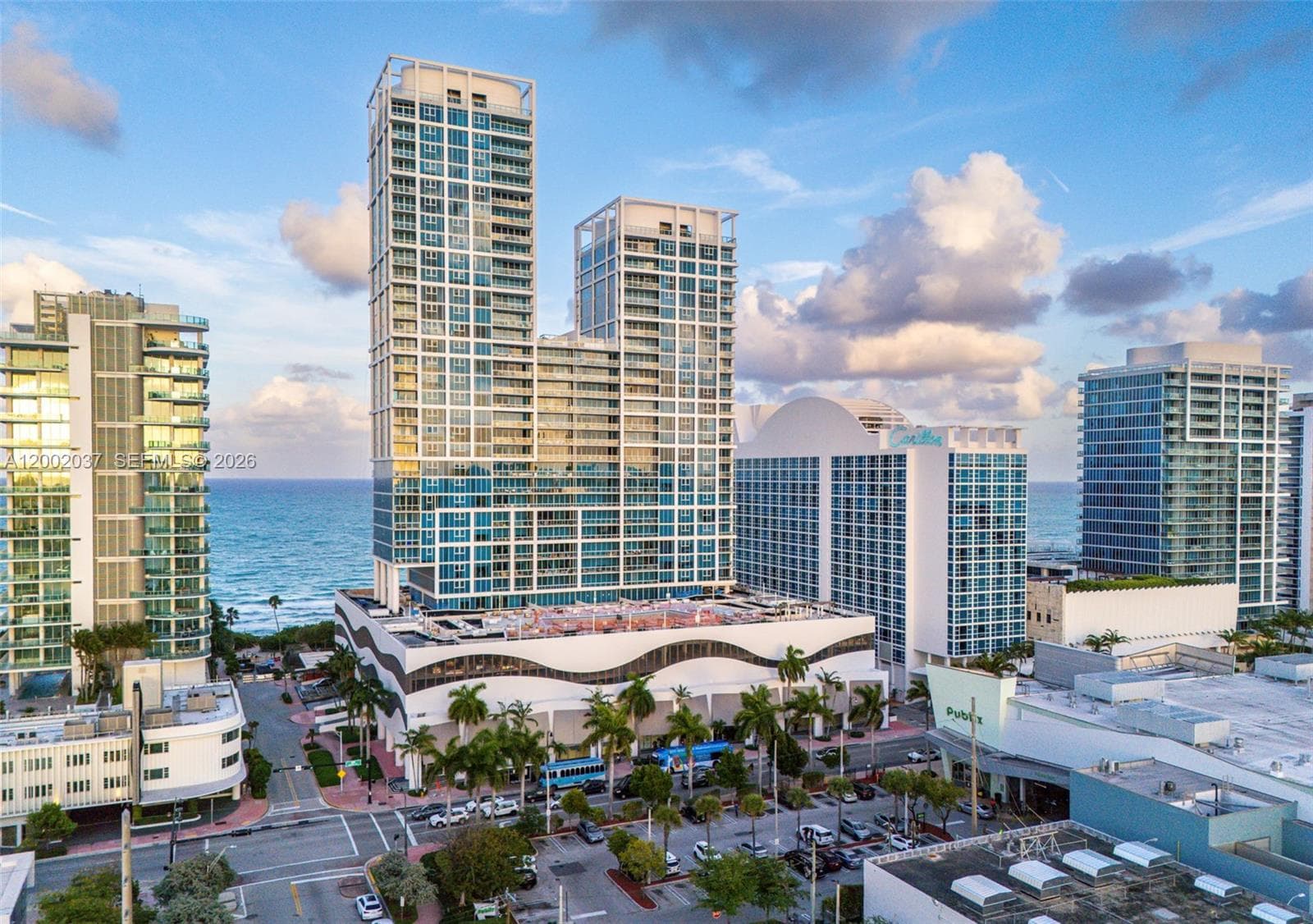 A12002037 — Miami Beach — 34