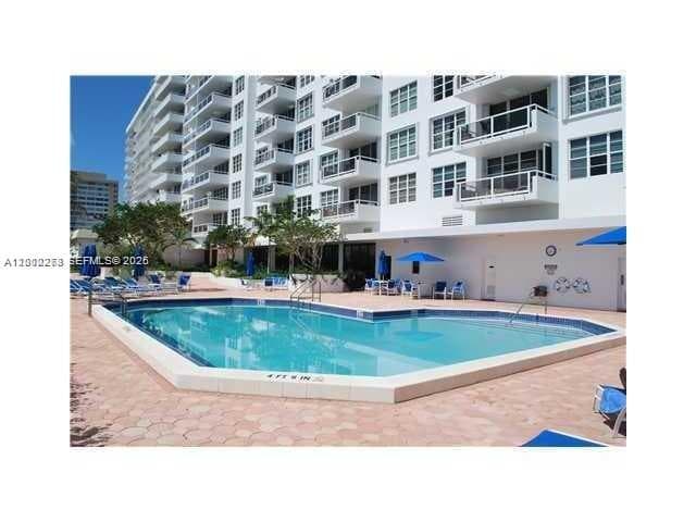 A12002278 — Miami Beach — 26