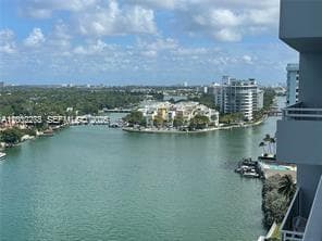 A12002278 — Miami Beach