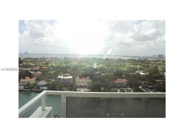 A12002278 — Miami Beach — 5