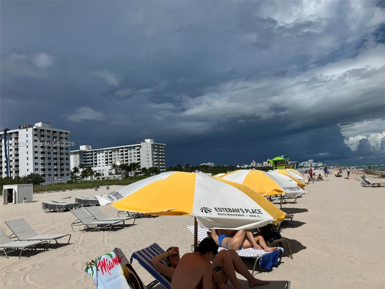 A12002287 — Miami Beach — 29