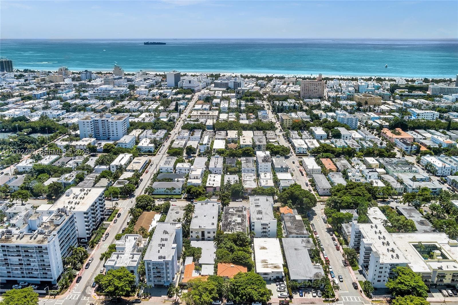A12002495 — Miami Beach — 16