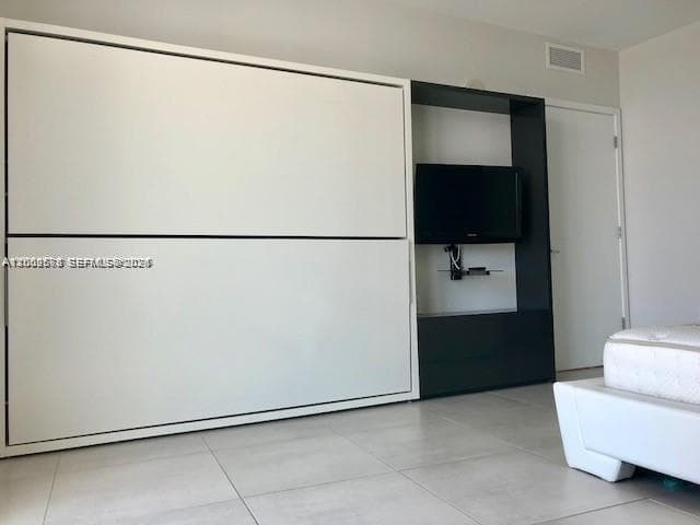 A12002578 — Miami Beach — 19