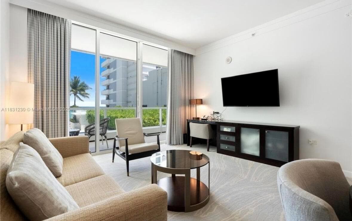 B26016672 — Miami Beach — 4