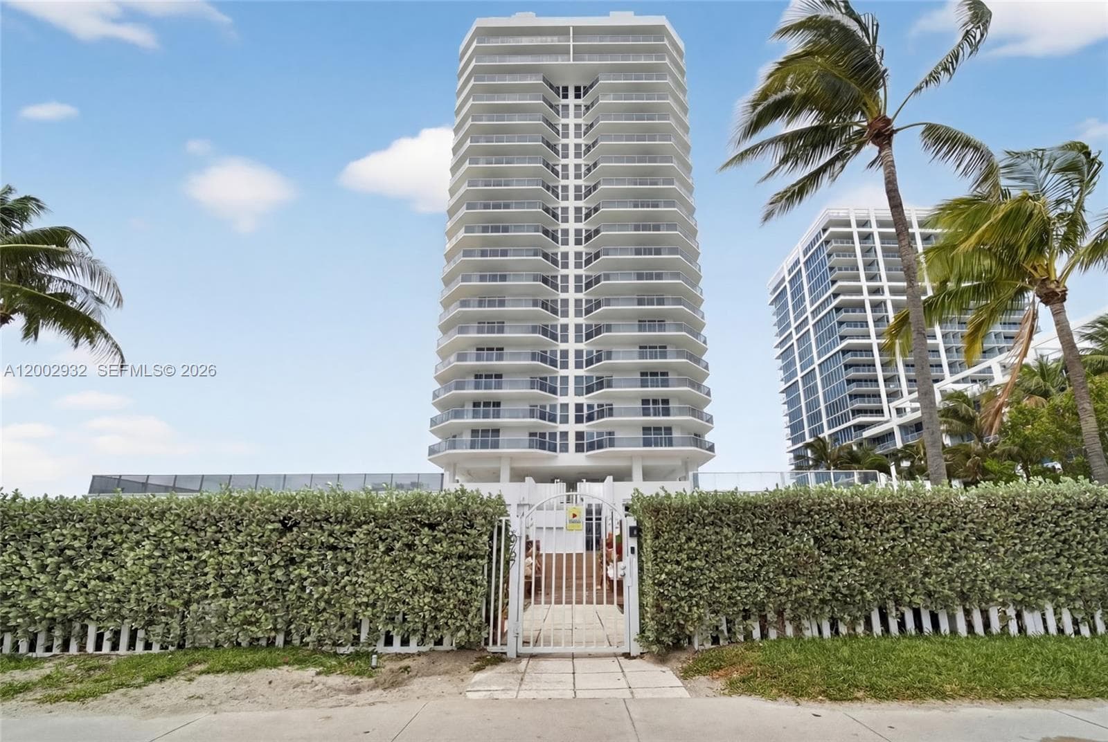 A12002932 — Miami Beach