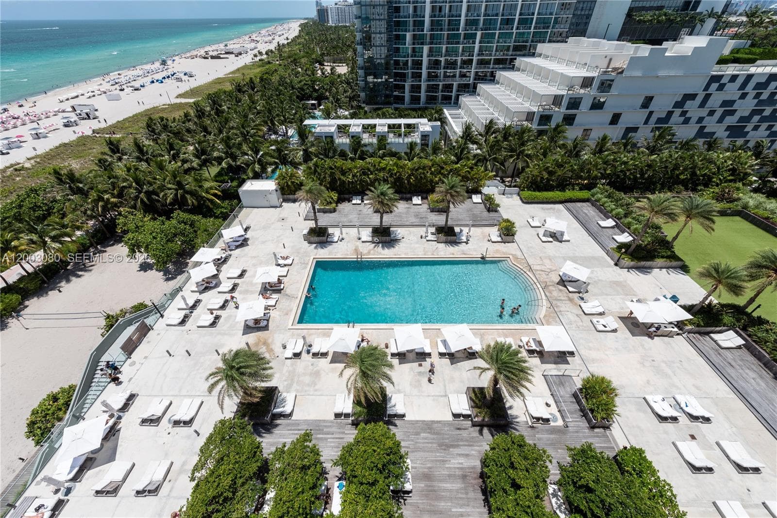 A12003080 — Miami Beach — 6