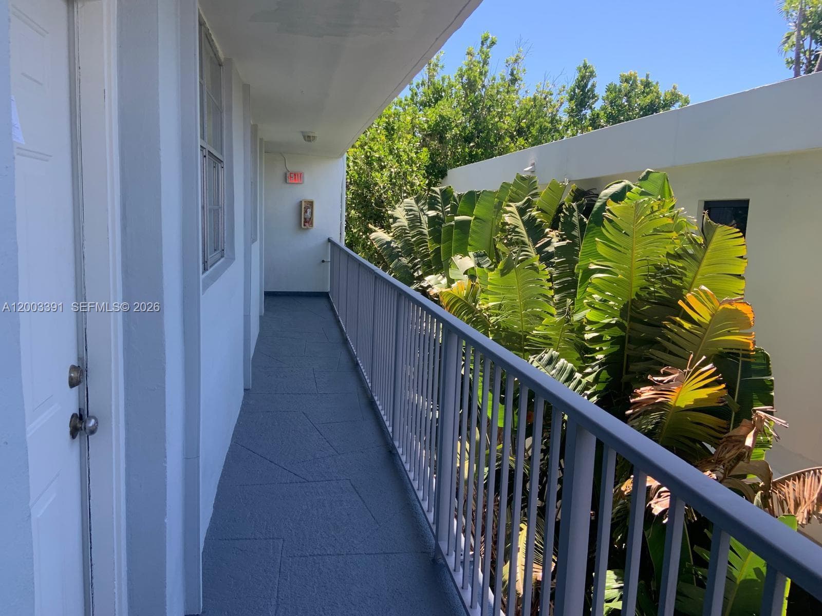 A12003391 — Miami Beach