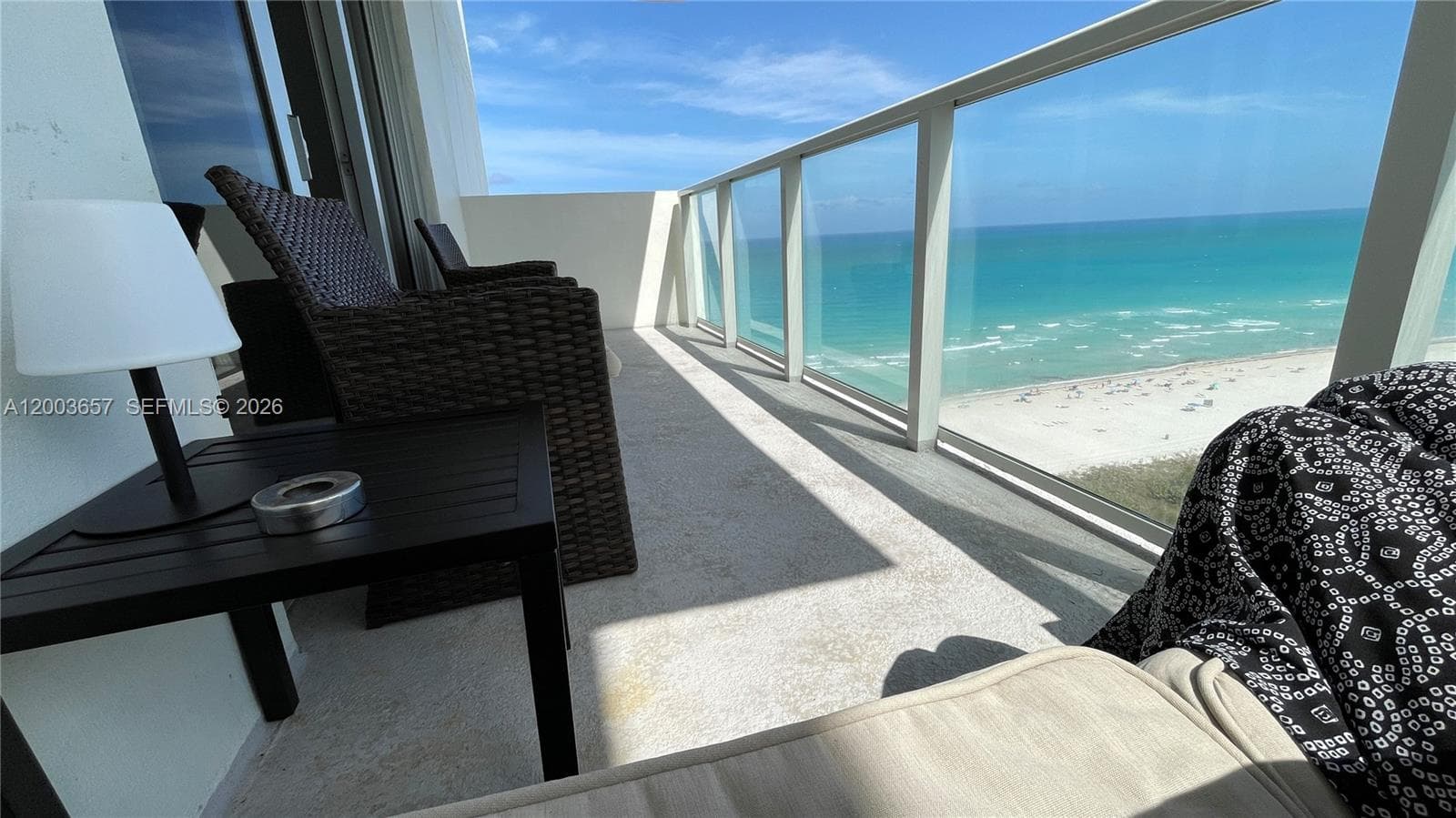 A12003657 — Miami Beach — 27