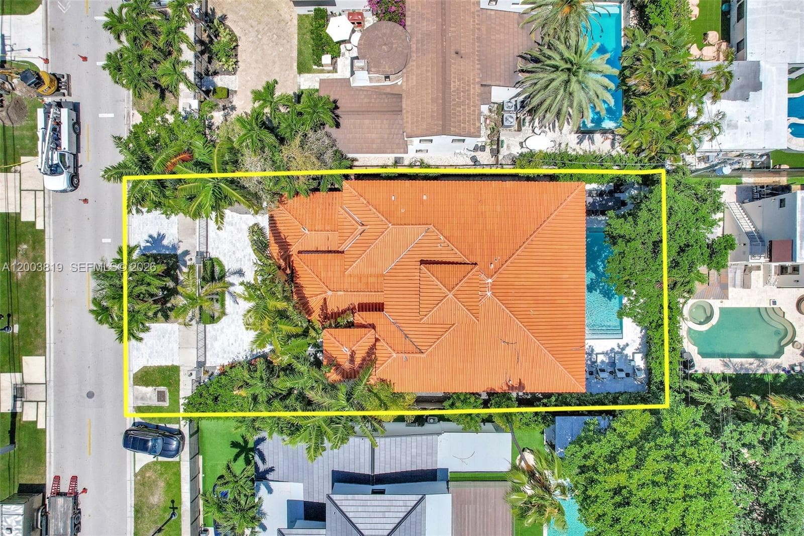 A12003819 — Miami Beach — 4