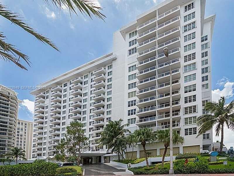 A12003849 — Miami Beach — 6
