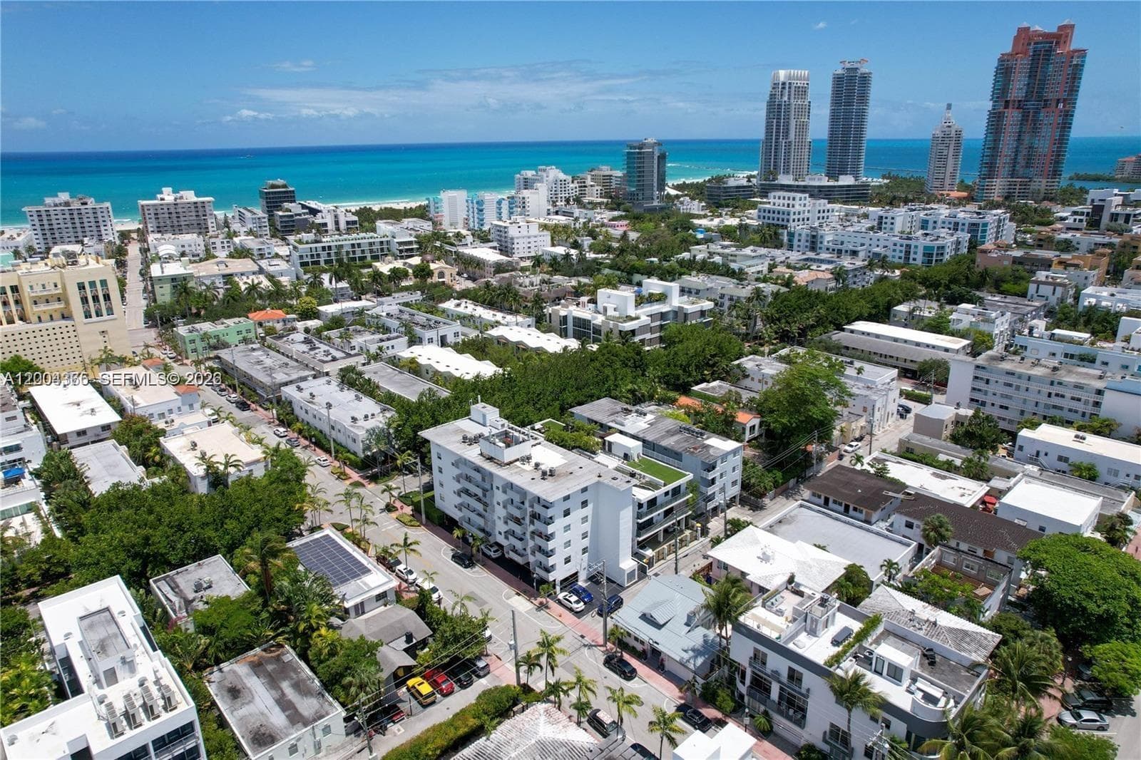 A12004365 — Miami Beach — 17