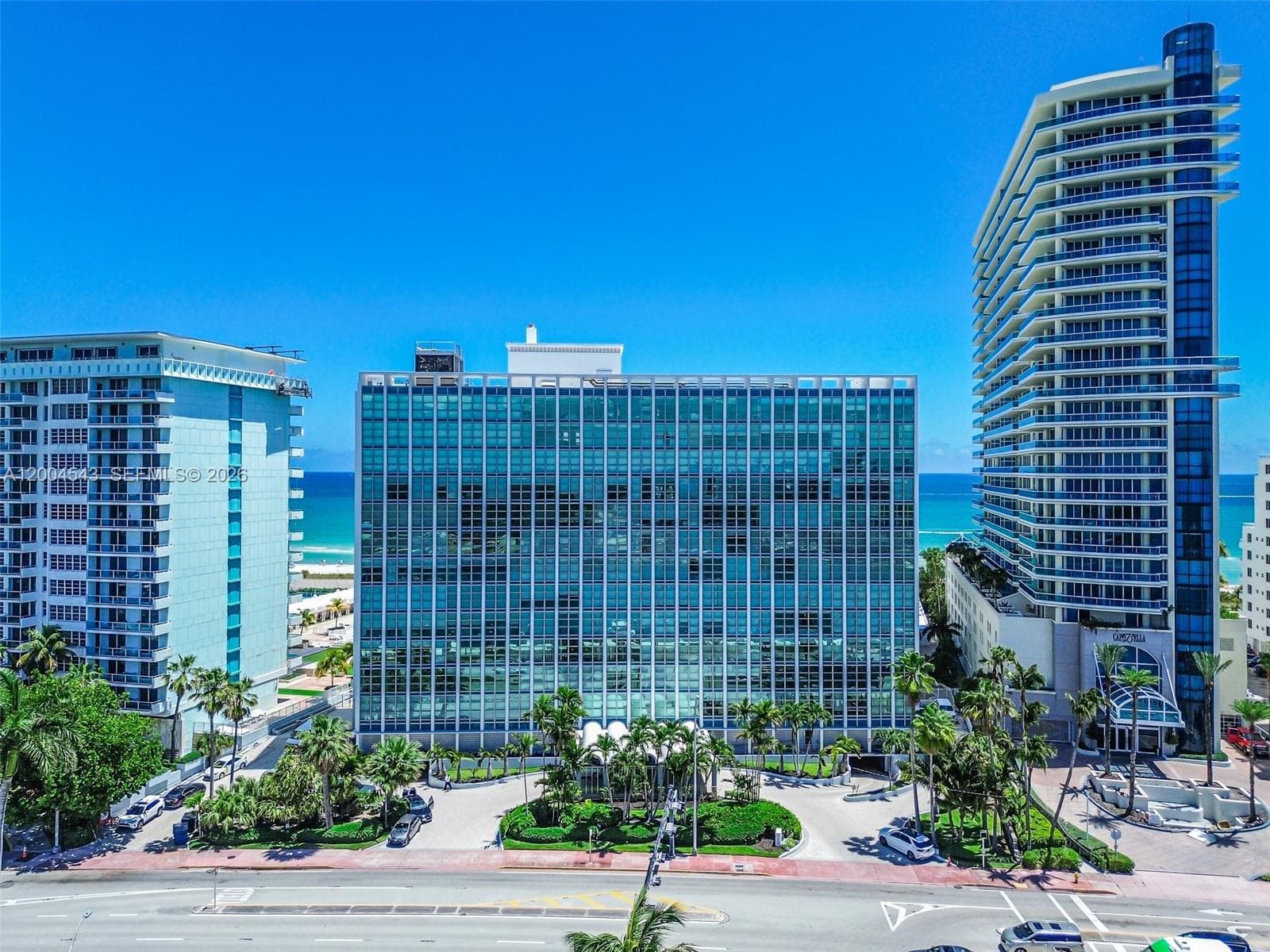 A12004543 — Miami Beach