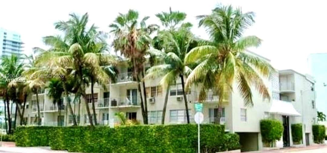 A12004566 — Miami Beach