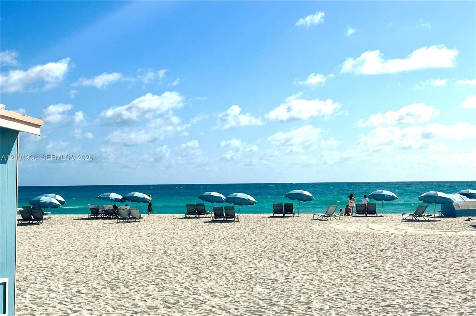 A12004938 — Miami Beach — 7