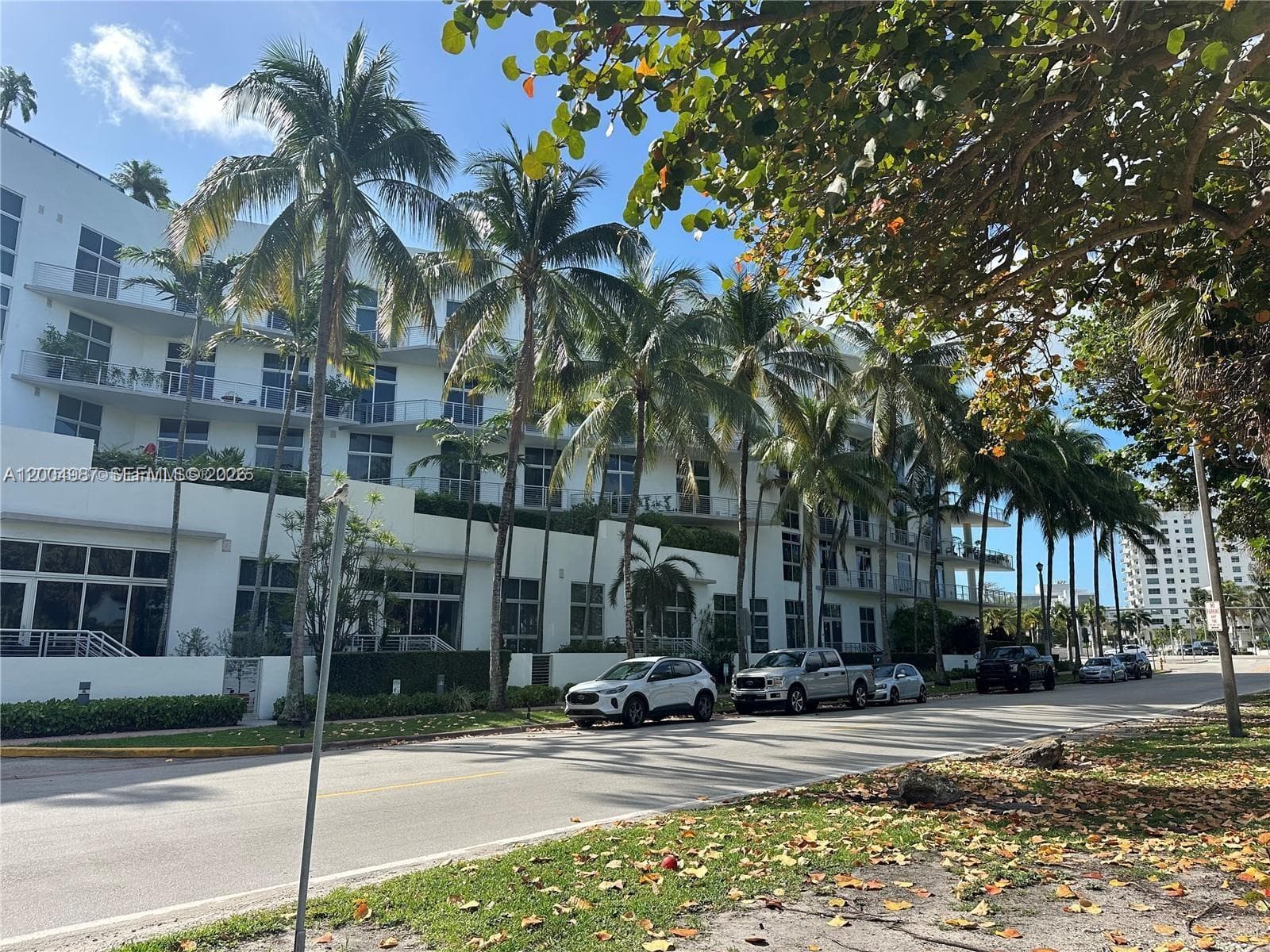A12004987 — Miami Beach