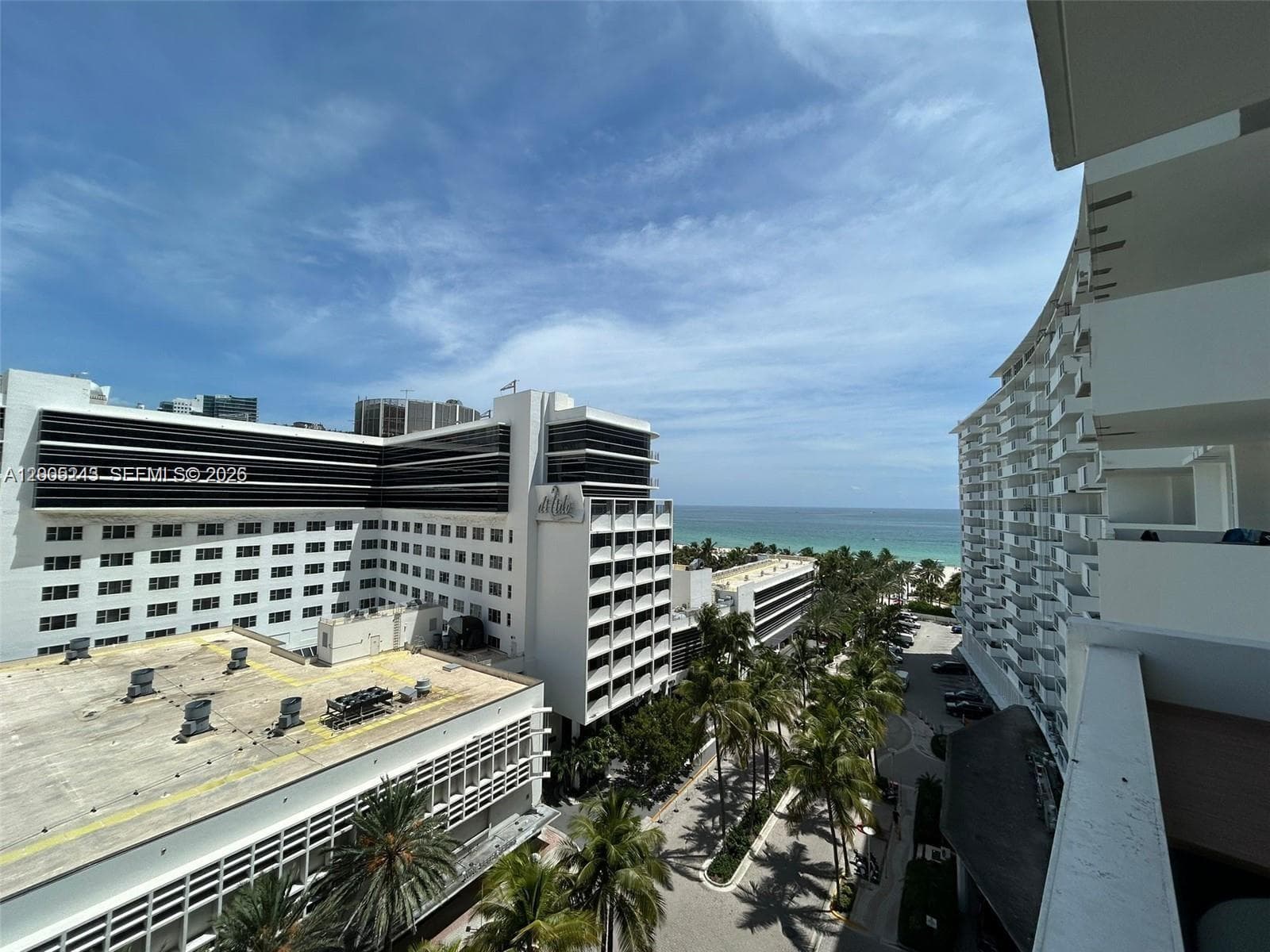 A12005243 — Miami Beach — 11