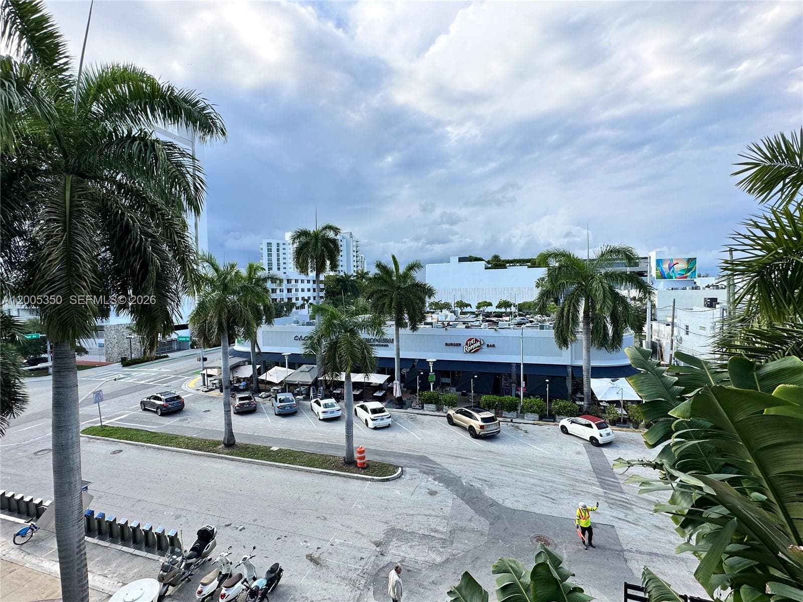A12005350 — Miami Beach — 22