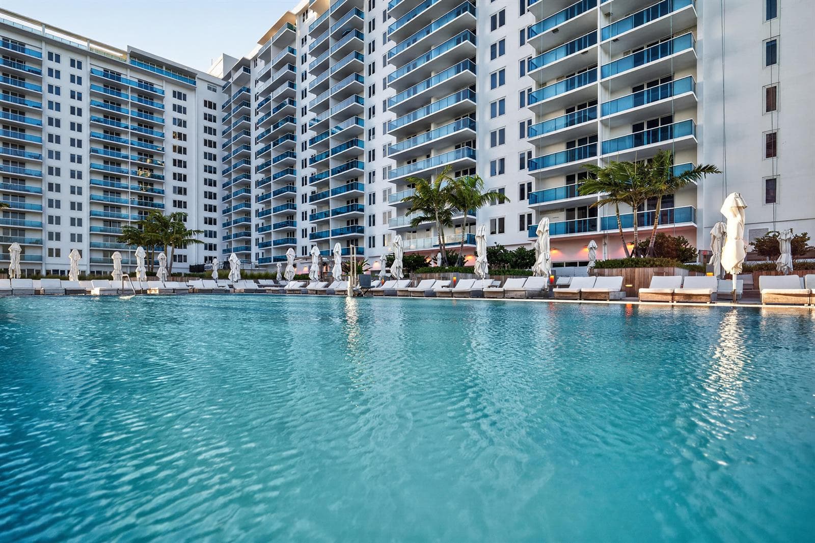B26018569 — Miami Beach — 24