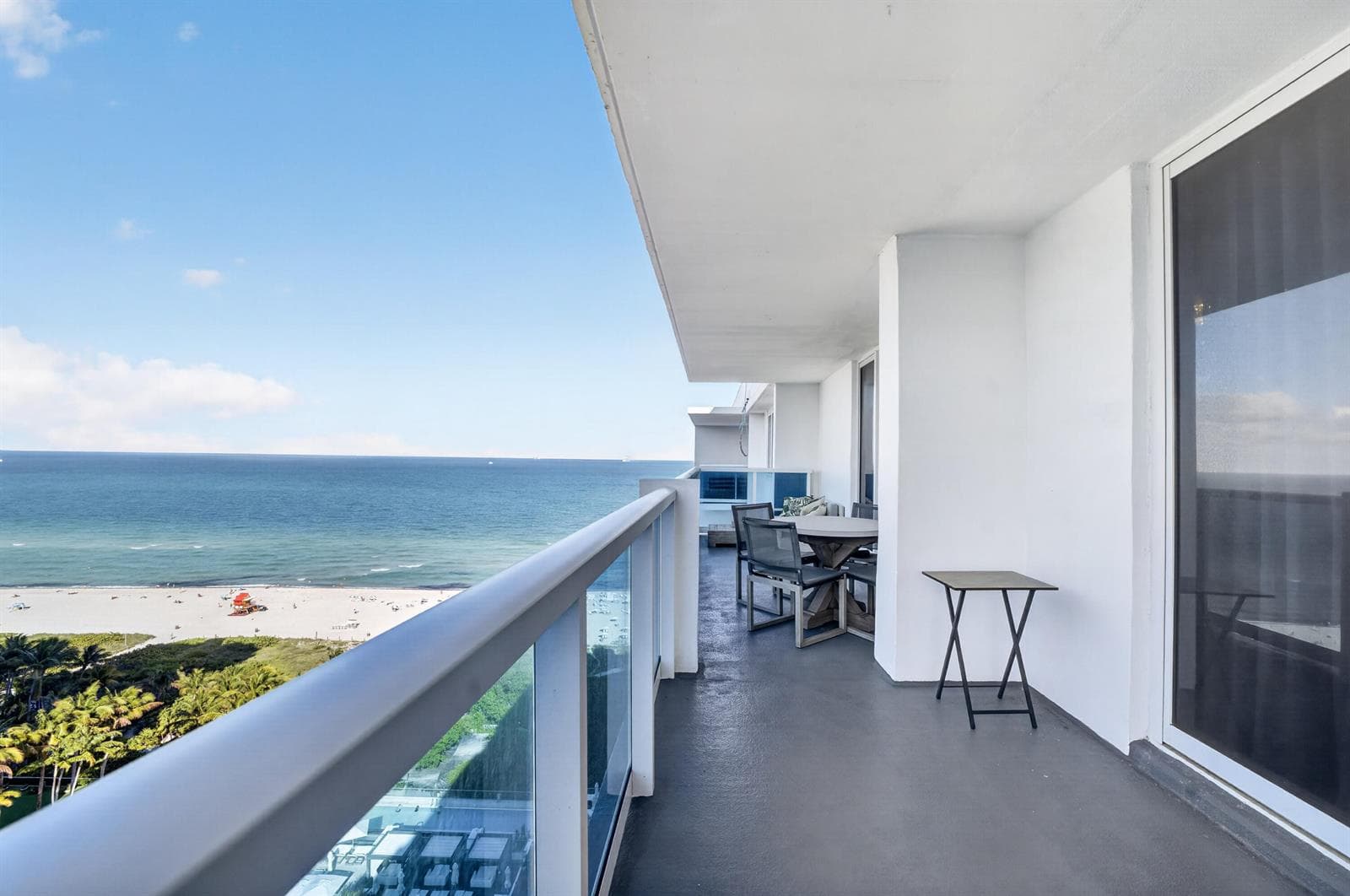 B26018569 — Miami Beach — 34
