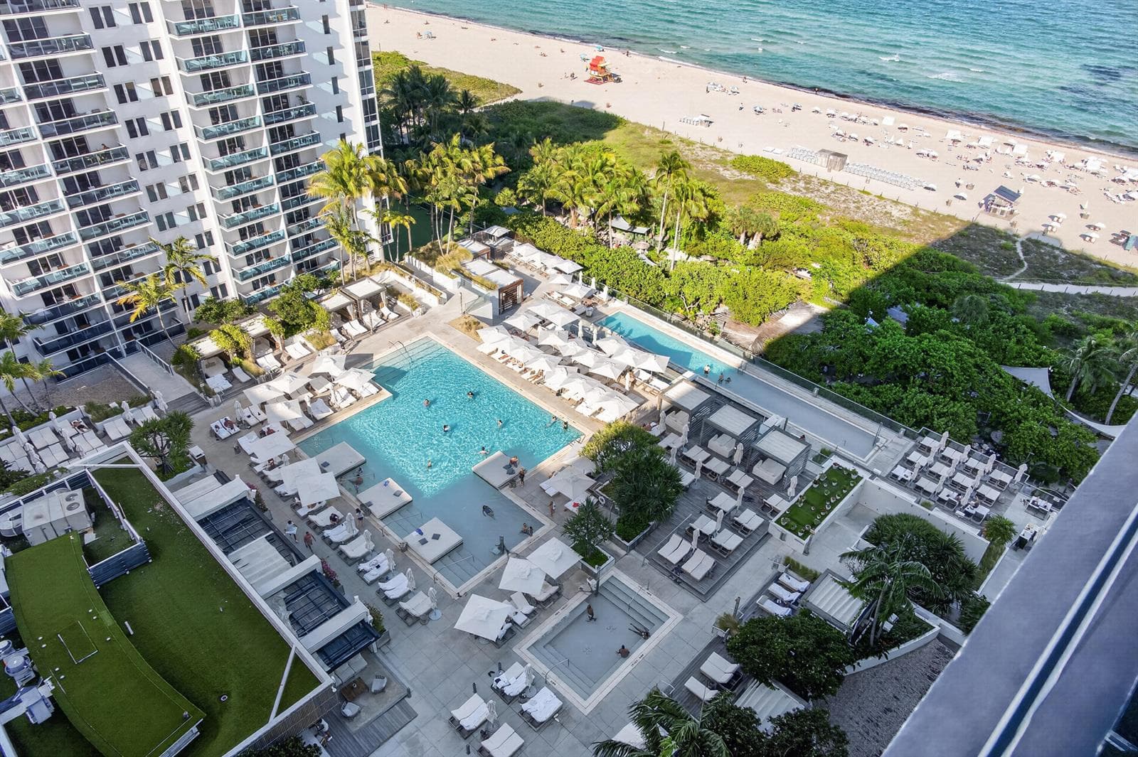 B26018569 — Miami Beach — 21