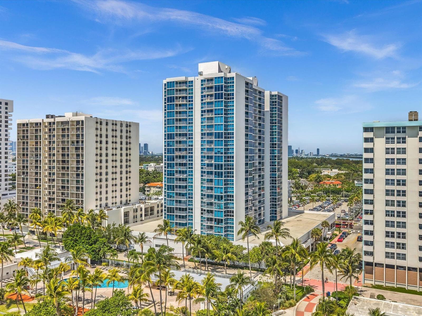 B26018644 — Miami Beach — 52