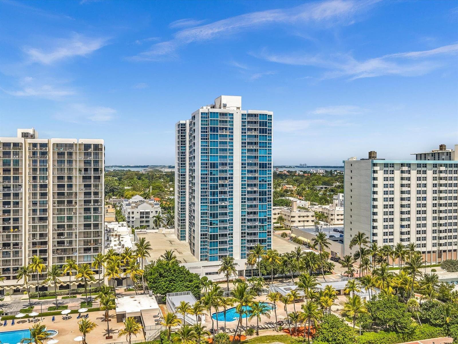 B26018644 — Miami Beach — 51