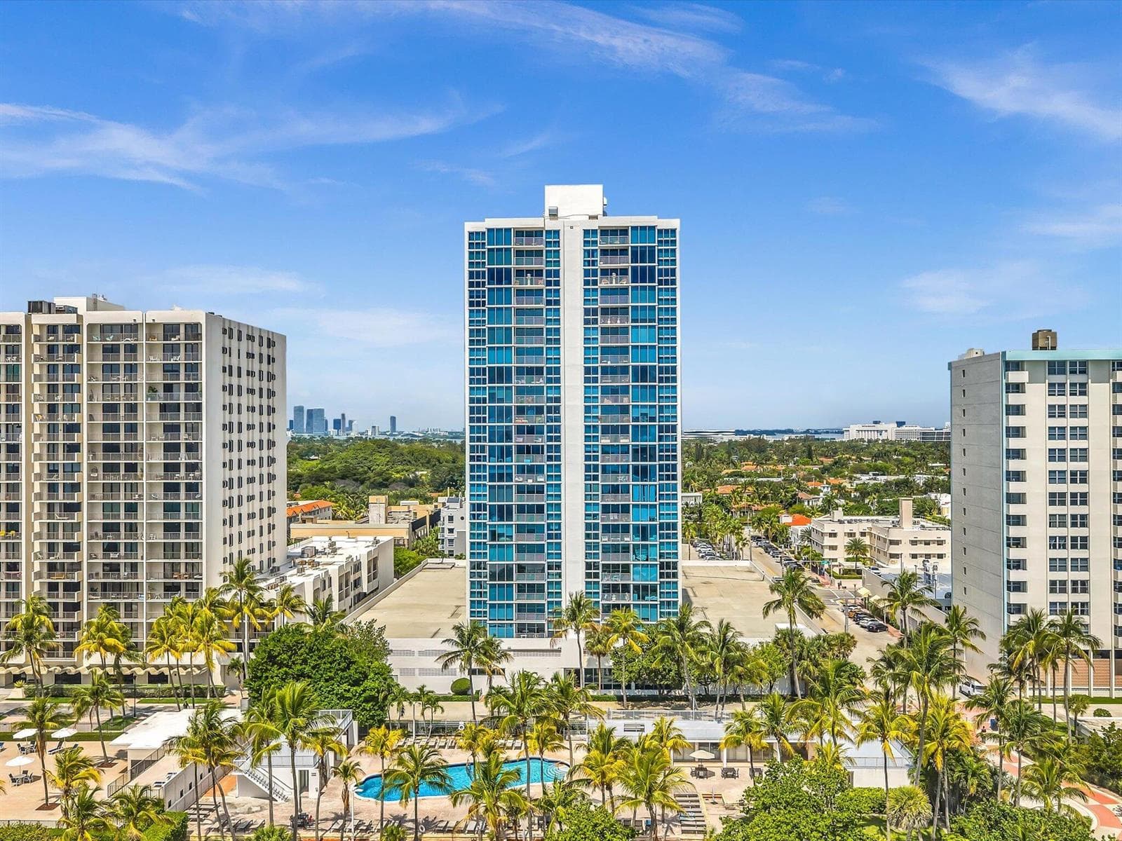B26018644 — Miami Beach — 54