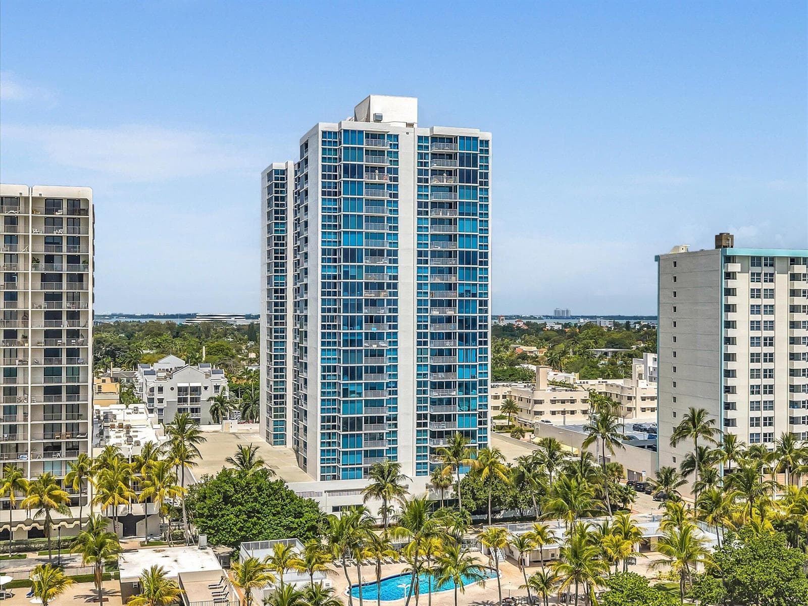 B26018644 — Miami Beach — 50