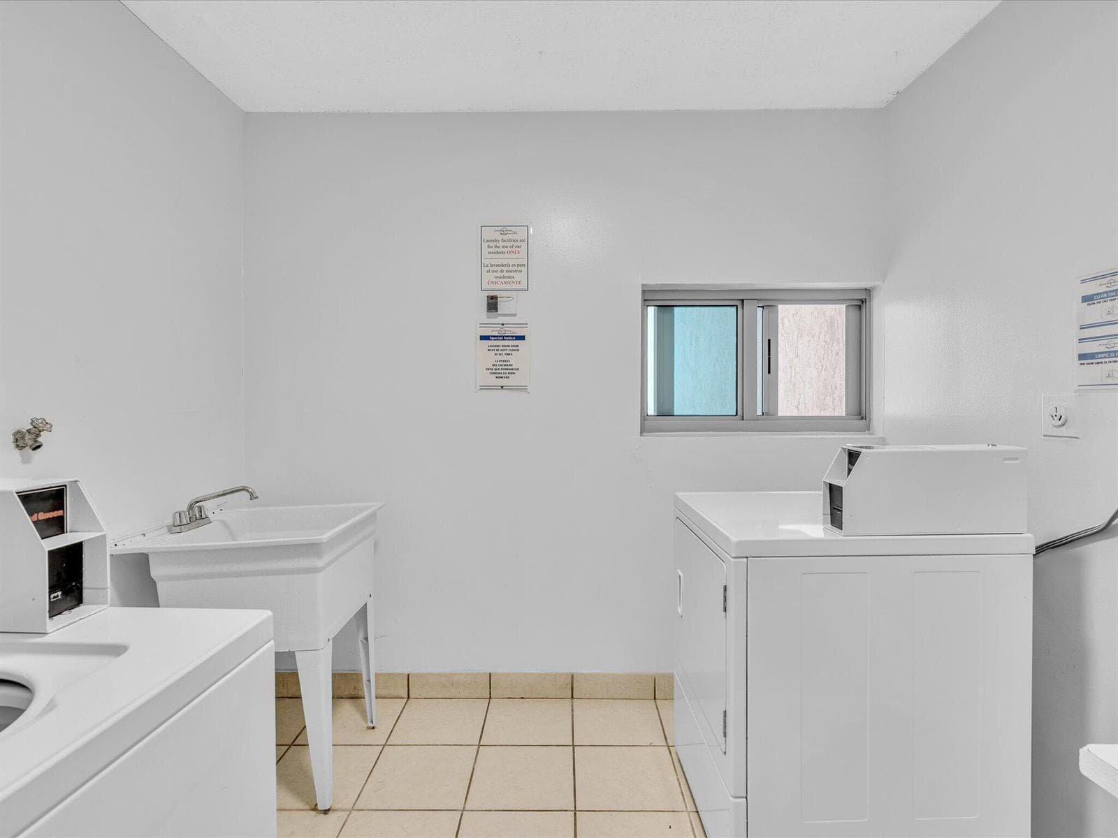 B26018644 — Miami Beach — 29