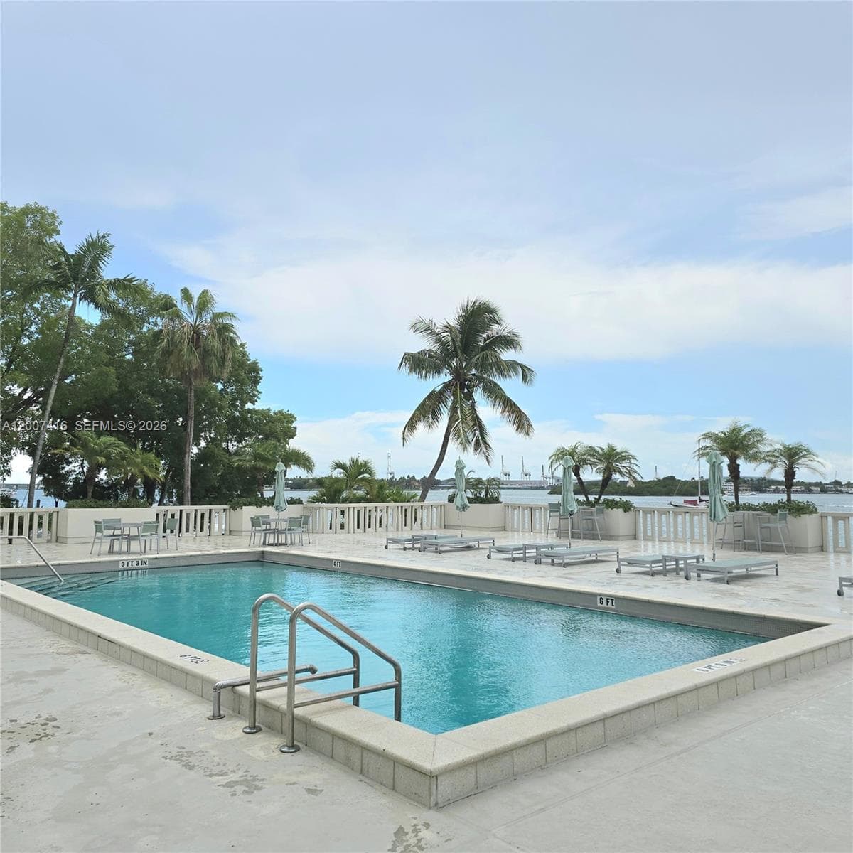 A12007416 — Miami Beach — 11