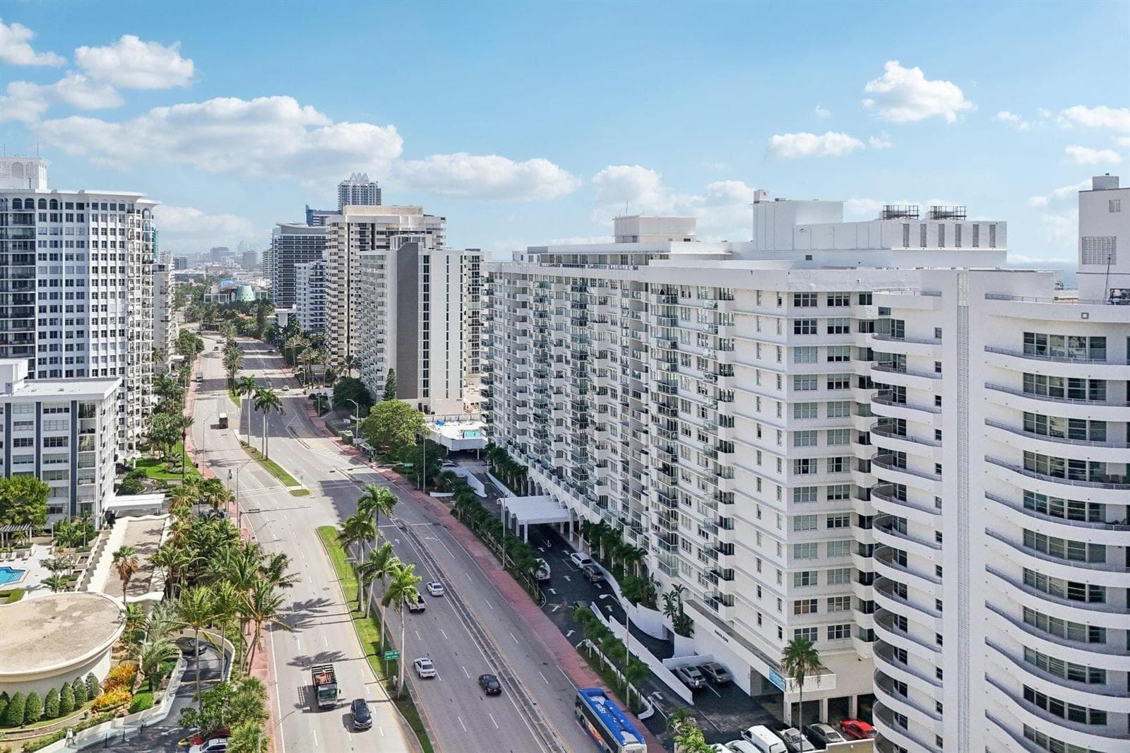 B26020492 — Miami Beach — 36