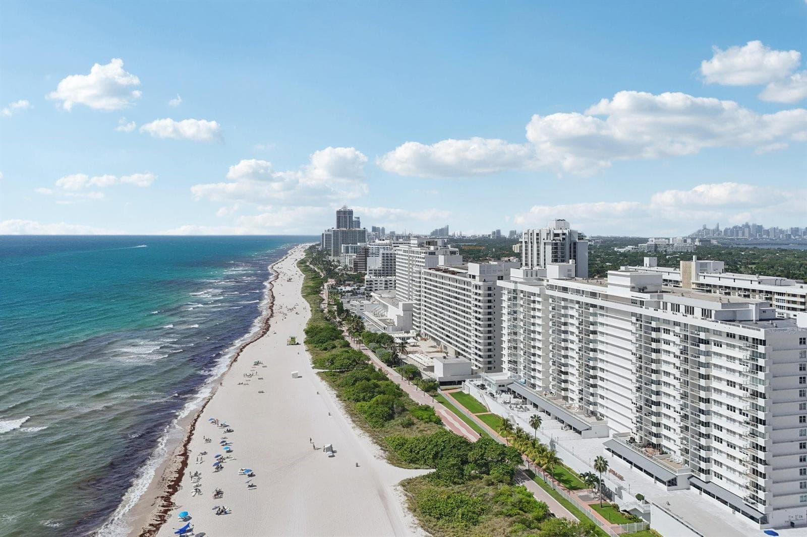 B26020492 — Miami Beach — 31