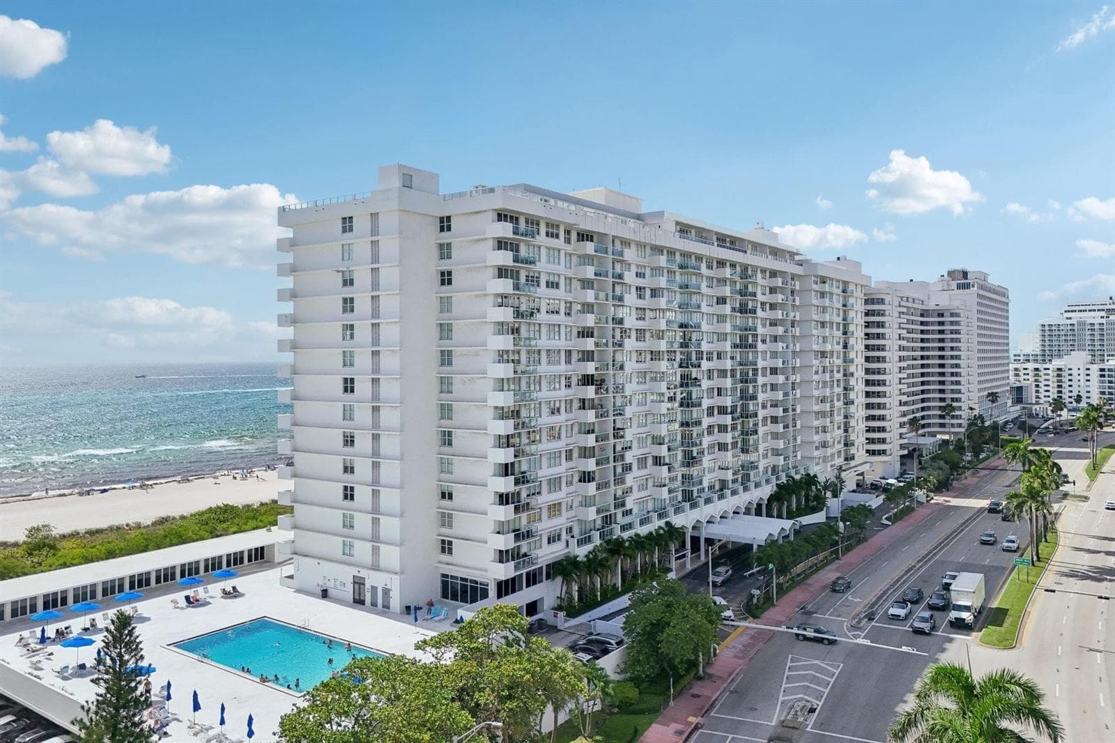 B26020492 — Miami Beach — 39
