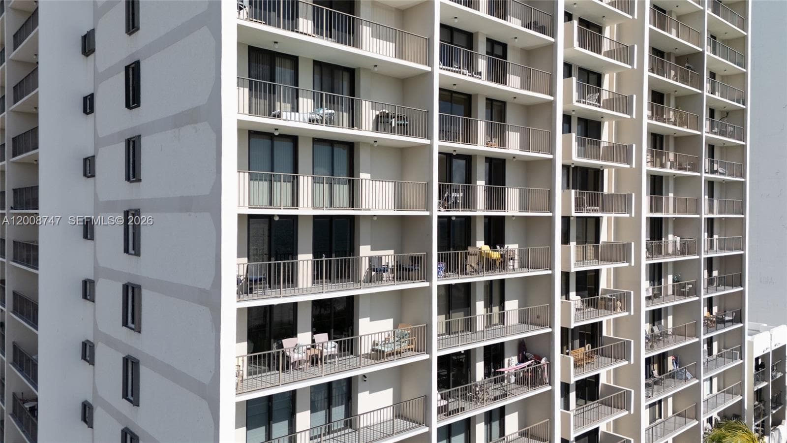 A12008747 — Miami Beach — 13