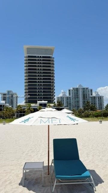 A12009377 — Miami Beach