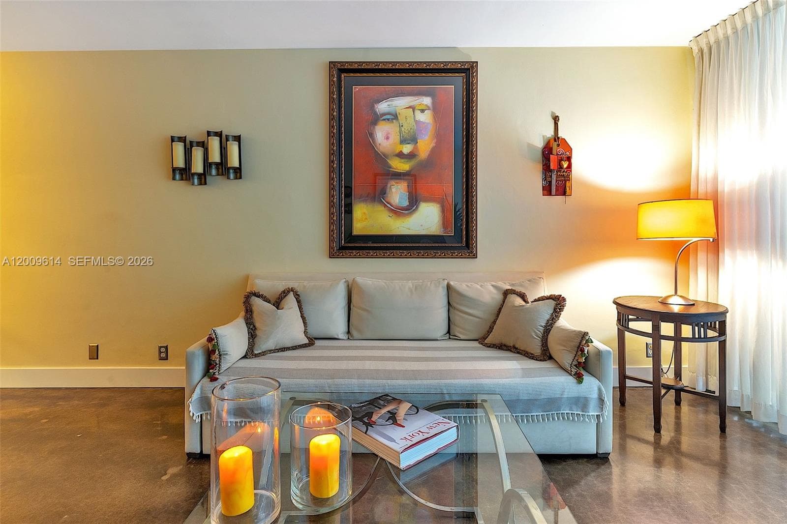 A12009614 — Miami Beach — 16
