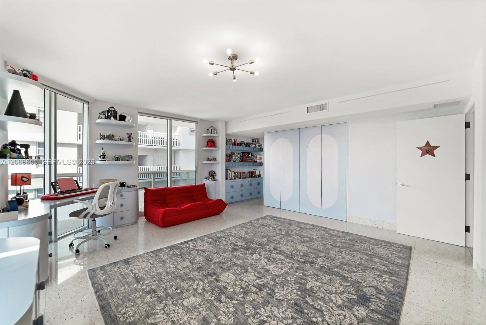 A12009655 — Miami Beach — 36