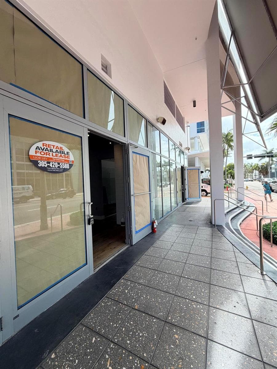 B26021973 — Miami Beach — 3