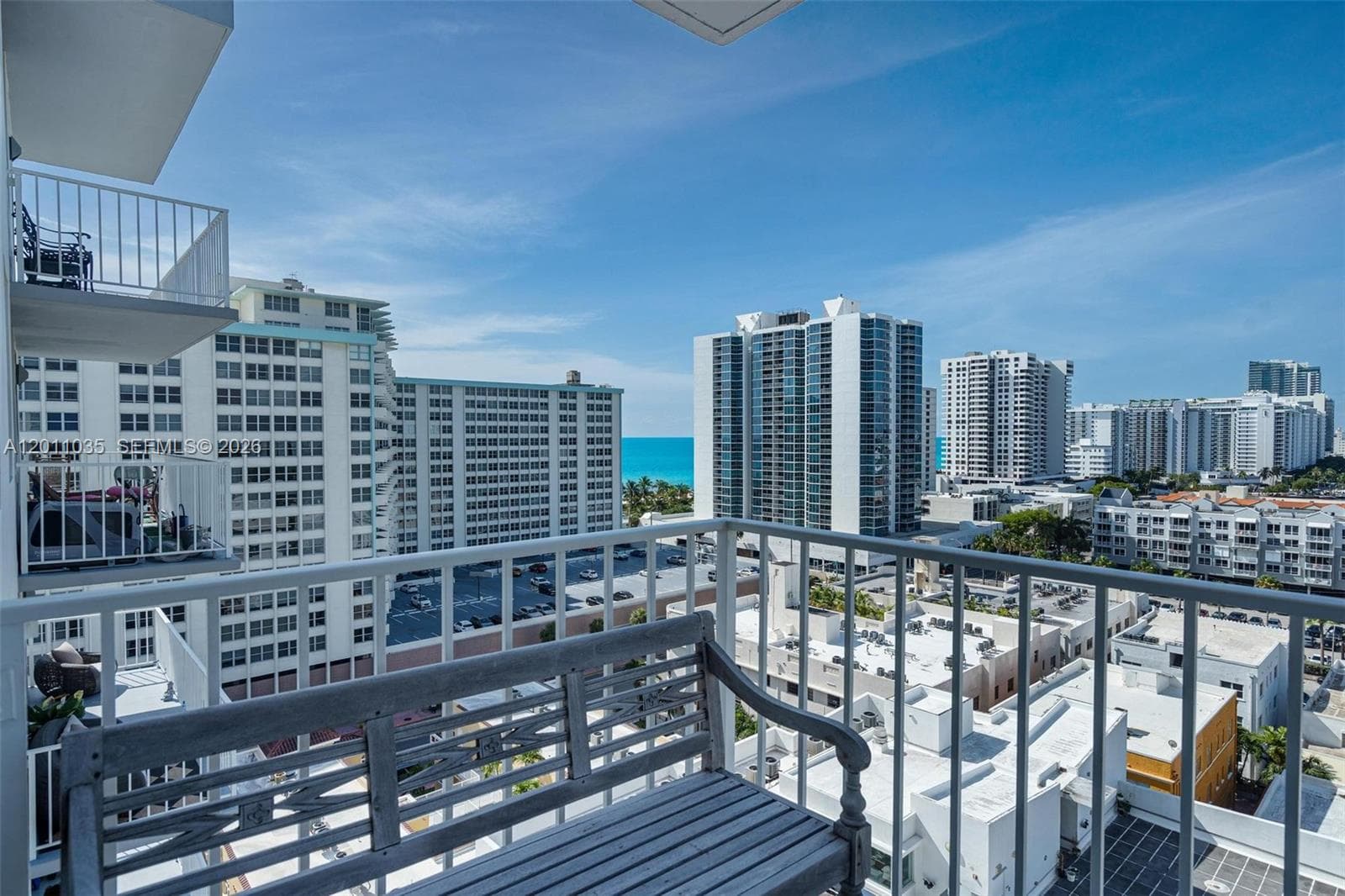 A12011035 — Miami Beach — 27