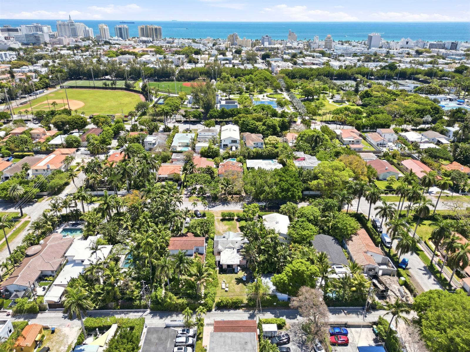 B26023361 — Miami Beach — 19