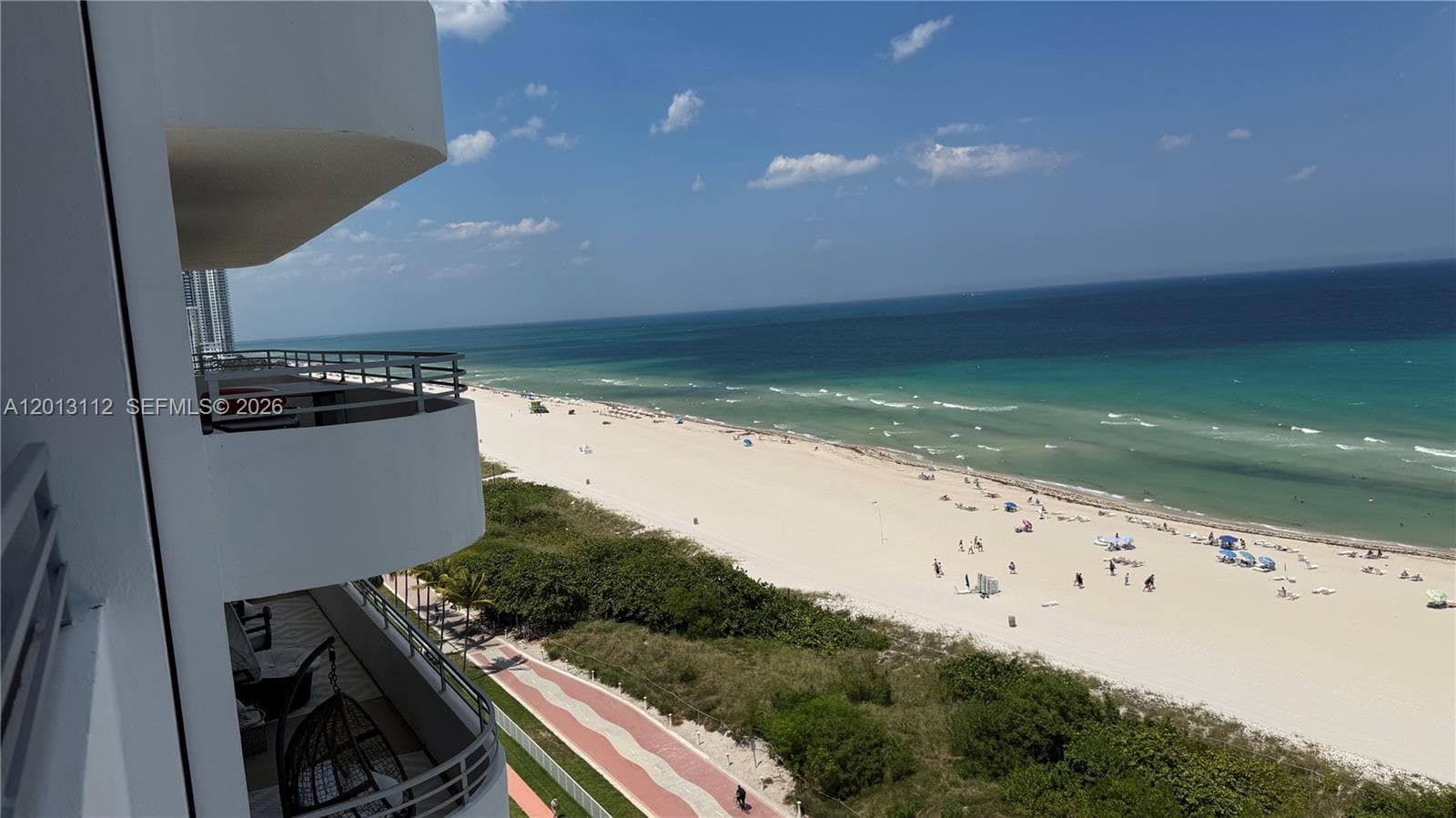 A12013112 — Miami Beach — 18
