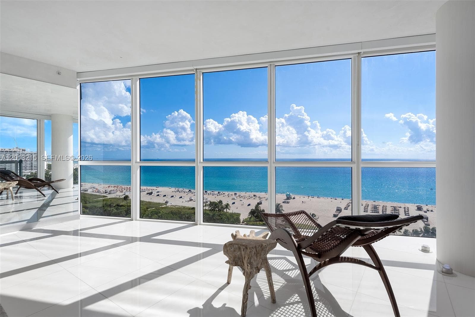 A12013215 — Miami Beach — 23