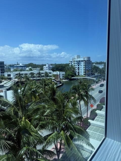 A12013252 — Miami Beach — 6