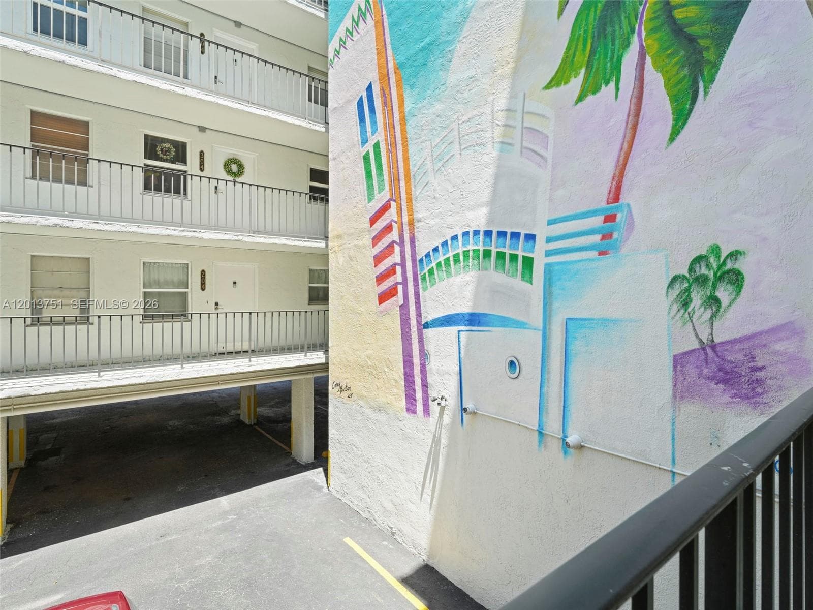 A12013751 — Miami Beach — 25