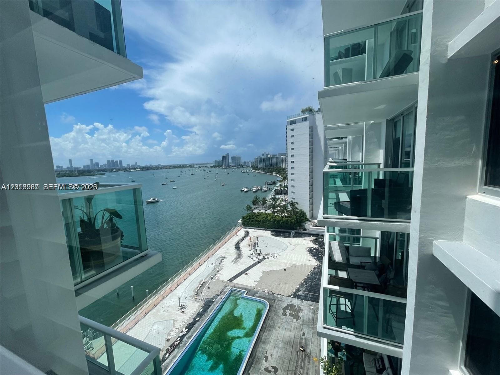 A12013987 — Miami Beach — 4