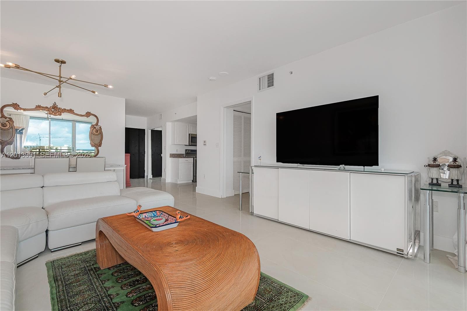 A12013991 — Miami Beach — 5