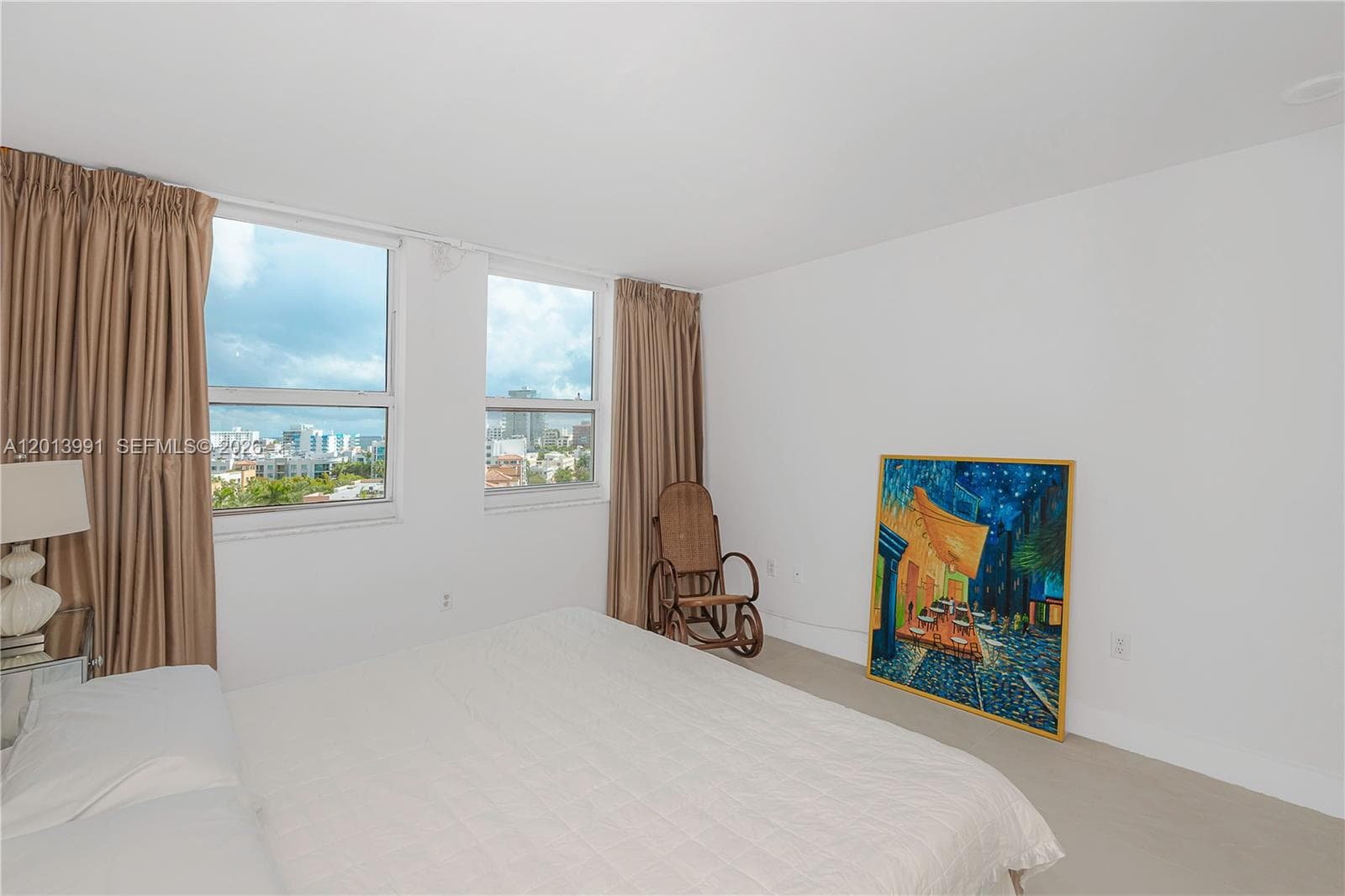 A12013991 — Miami Beach — 19