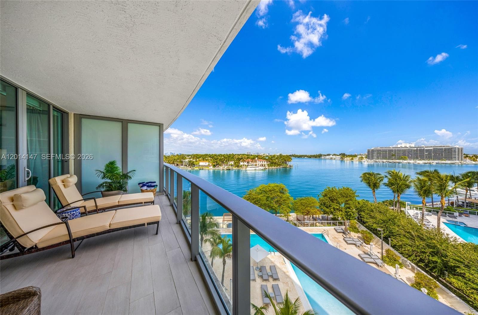 A12014147 — Miami Beach