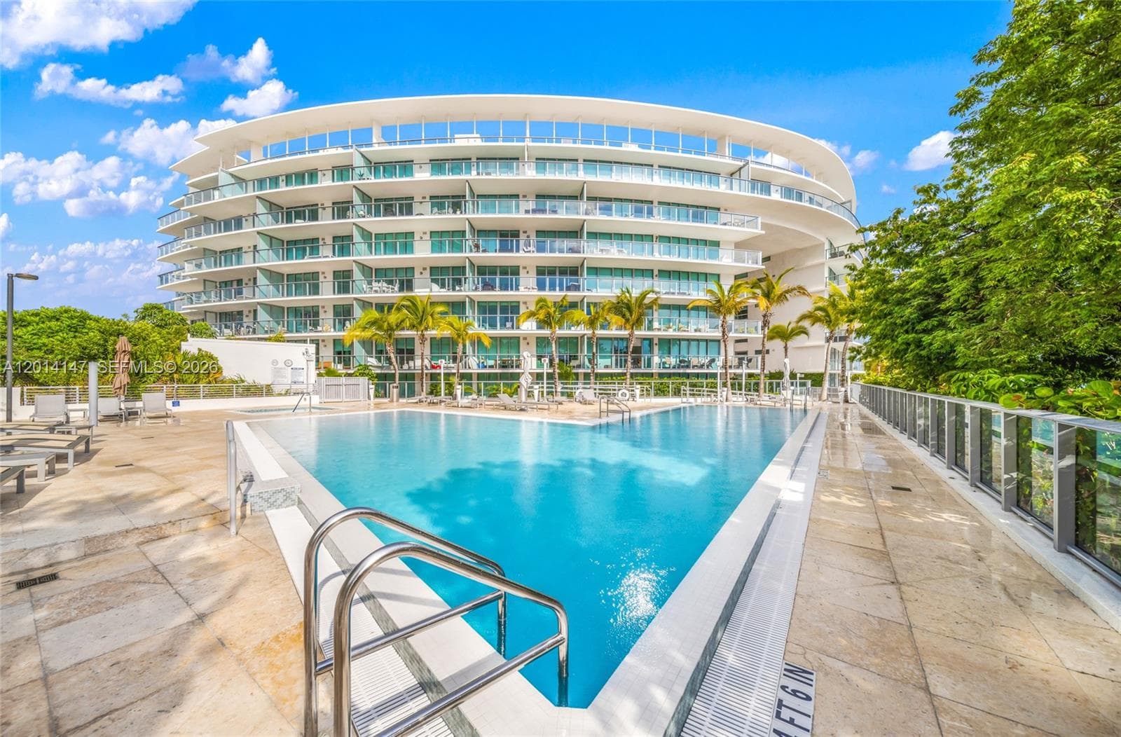 A12014147 — Miami Beach — 21